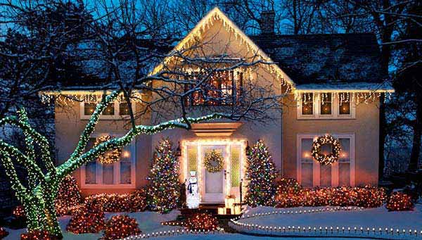 outdoor-christmas-lighting-decorations-17