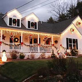 outdoor-christmas-lighting-decorations-25