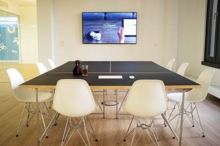 yootheme-offices-hamburg-germany-09