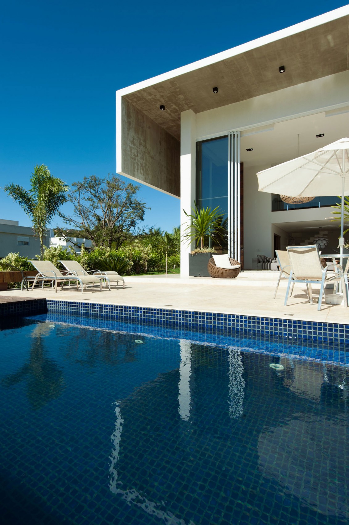 house-by-dayala-rafael-arquitetura-07