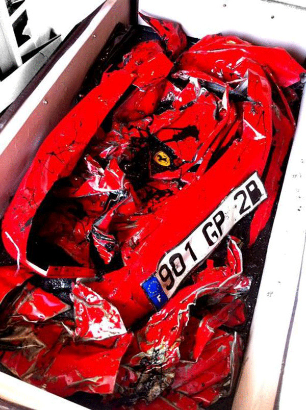 crashed-ferrari-table-04