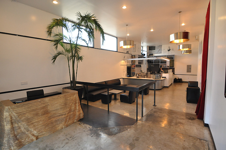 coffee-commissary-at-siren-studios-by-tima-winter-inc-design-hollywood-03