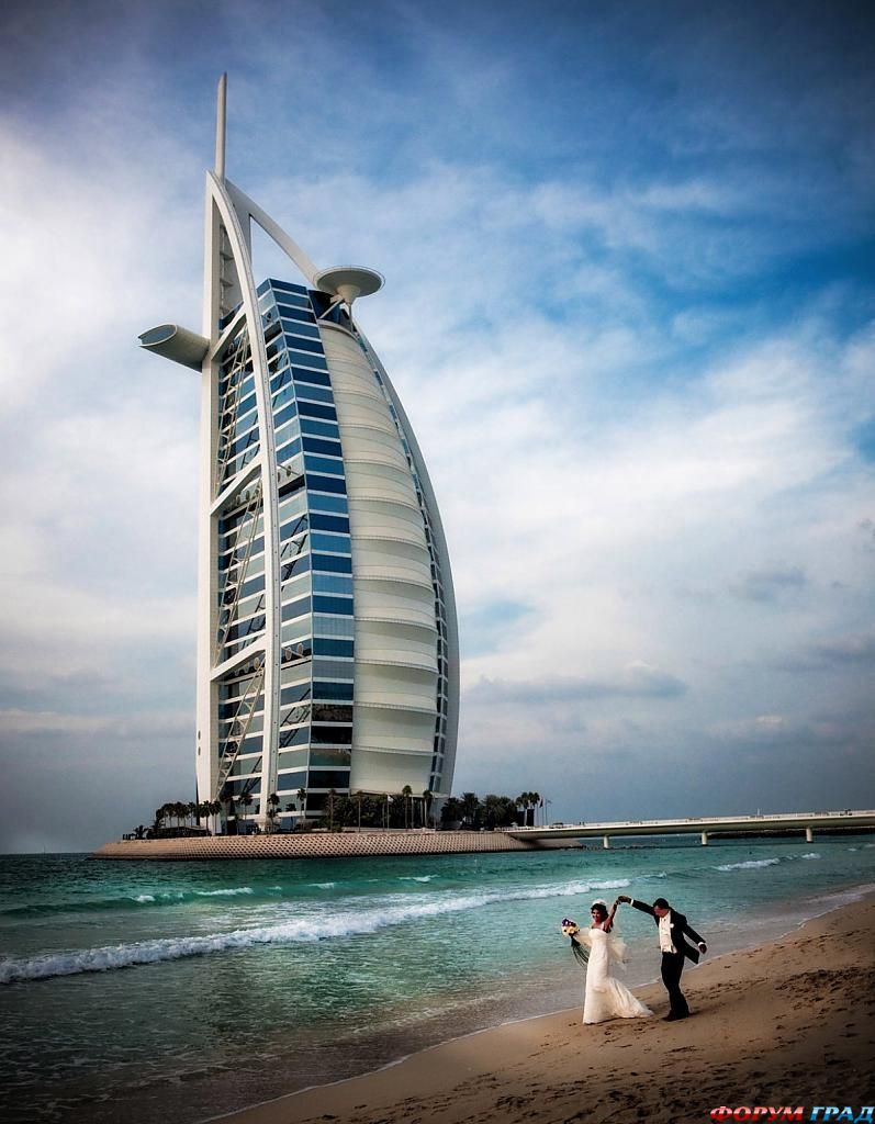 couple-on-beach-wedding-17