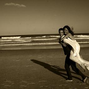 couple-on-beach-wedding-31