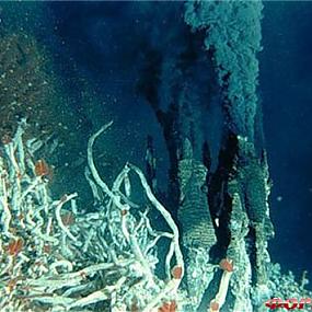 deep-sea-hydrothermal-vent-10