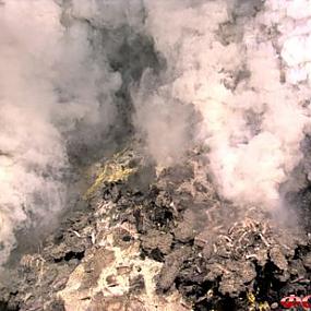 deep-sea-hydrothermal-vent-12