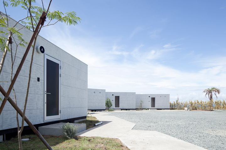 hostel-by-yasutaka-yoshimura-architects-kyonan-japan-04