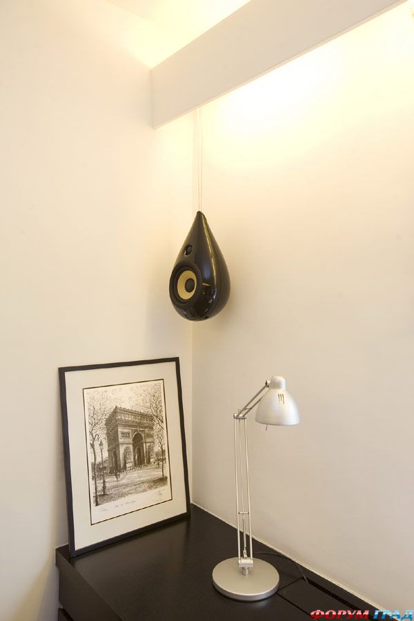 small-bachelor-pad-25