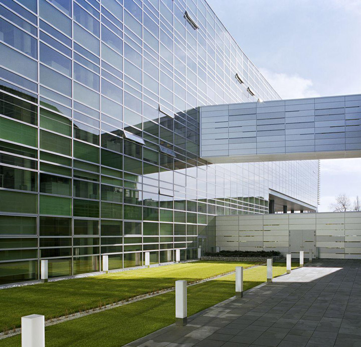 strabag-headquarter-by-mhm-architects-bratislava-slovakia-05