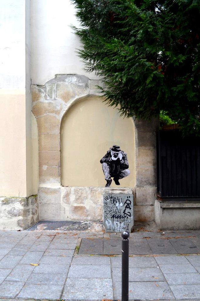 street-art-in-paris-by-levalet-15