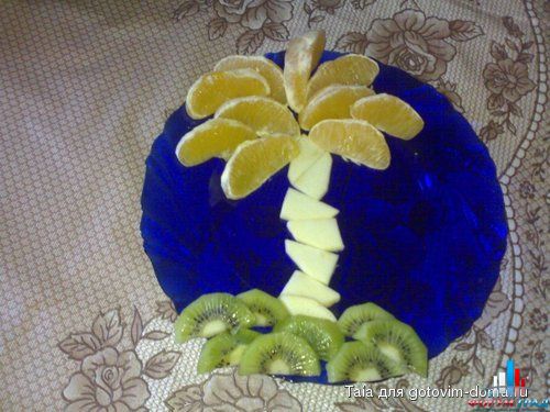 Пальма из фруктов