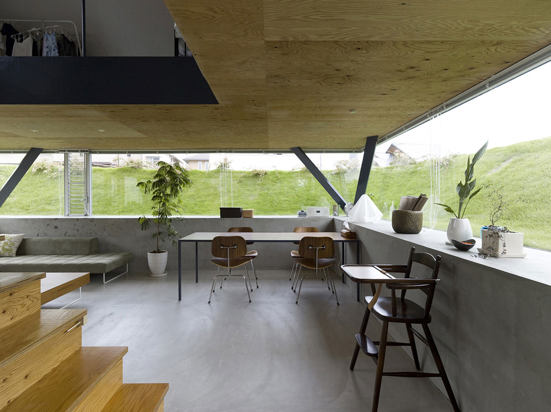 house-in-saijo-by-suppose-design-office-06