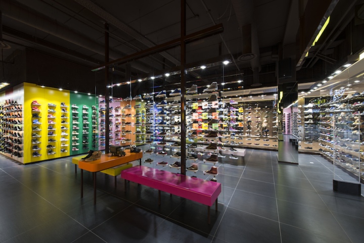 hylton-store-at-plan-de-campagne-france-06