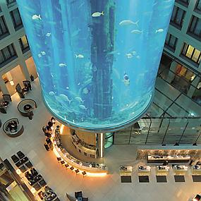 aquadom-in-radisson-blu-hotel-berlin-08