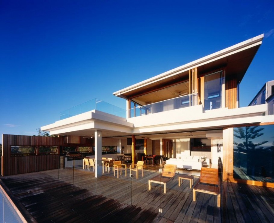 contemporary-queensland-beach-house-by-middap-ditchfield-architects-01