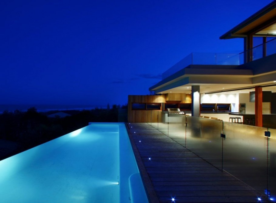 contemporary-queensland-beach-house-by-middap-ditchfield-architects-02