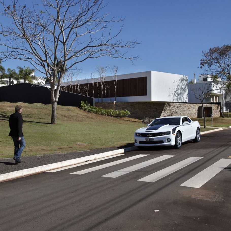 sn-house-by-studio-guilherme-torres