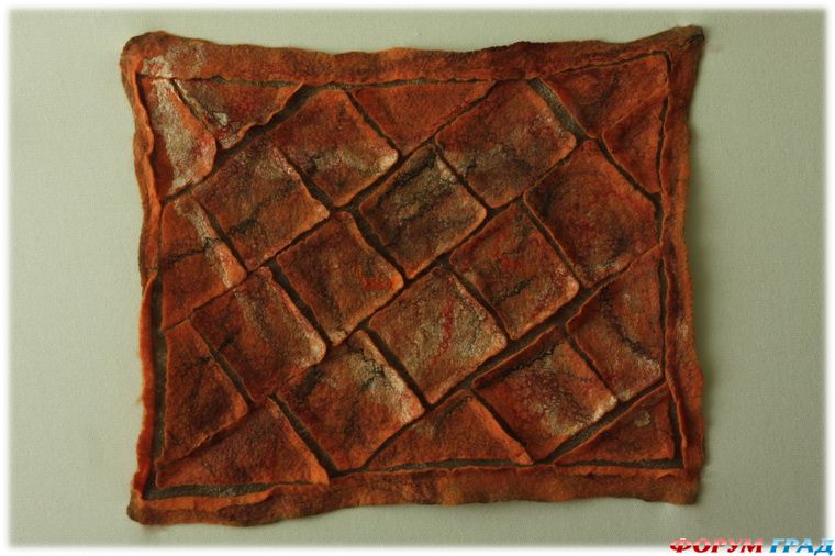 Эффект черепицы на войлоке