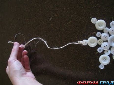 из пуговиц