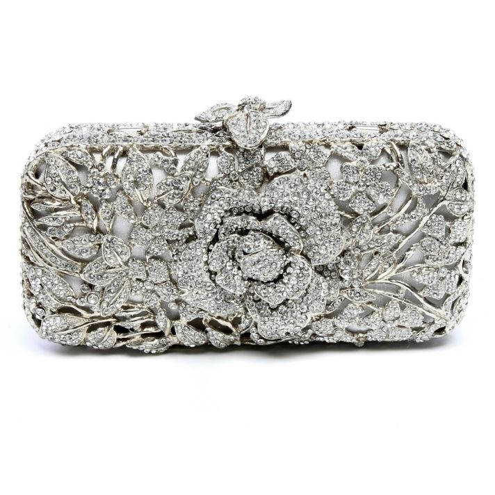 chic-bridal-clutches-for-any-taste-19