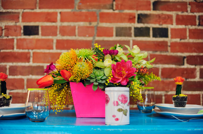 pink-yellow-blue-neon-wedding-inspiration-06