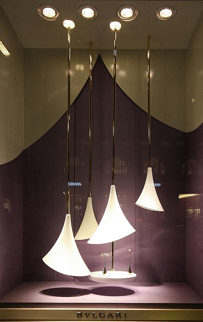 bvlgari-windows-autumn-munich-germany-04
