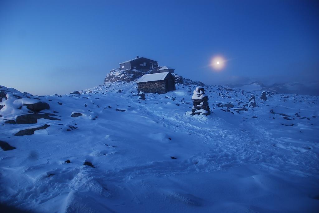 Гостиница Fannarakhytta - хижина в окружении гор национального парка Ютунхейменм, Норвегия