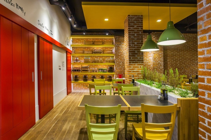 fast-food-restaurant-sofia-bulgaria-07