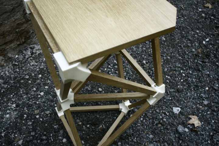 octahedrons-stool-by-benjamin-migliore-01