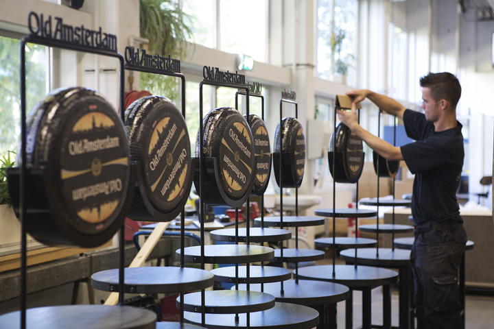 old-amsterdam-promotional-display-04