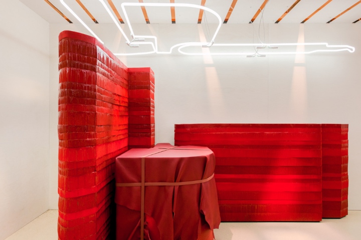 petit-h-for-hermes-installation-london-04
