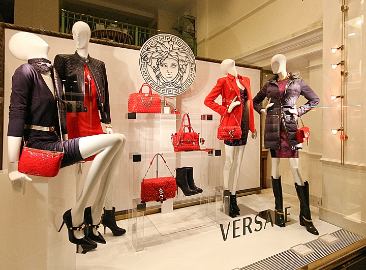 versace-windows-autumn-vienna-austria-02