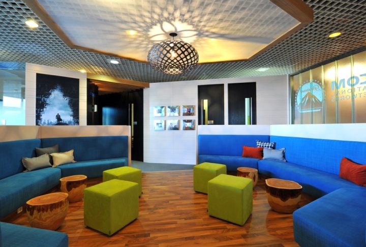 viacom-booth-at-mipcom-market-france-02