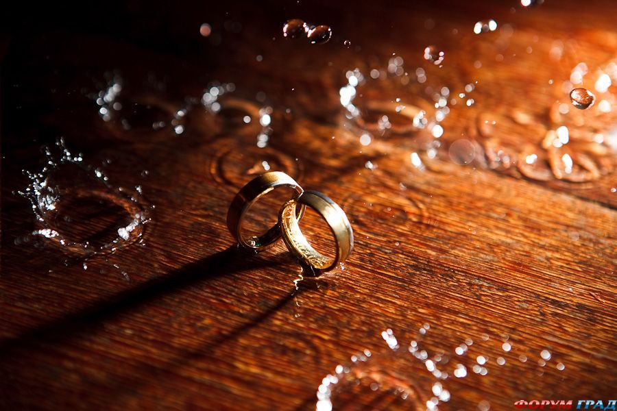 wedding-rings-water-01