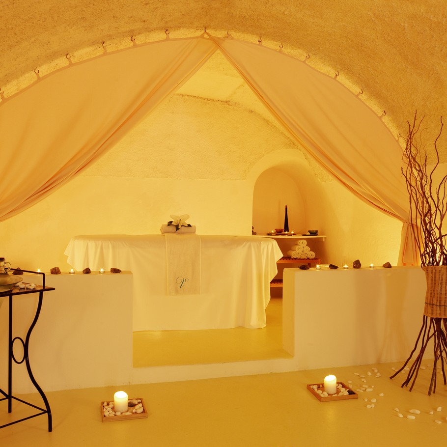 vedema-resort-santorini-greece-11