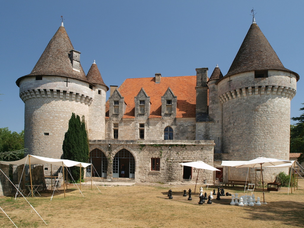 chateau-de-bridoire-01