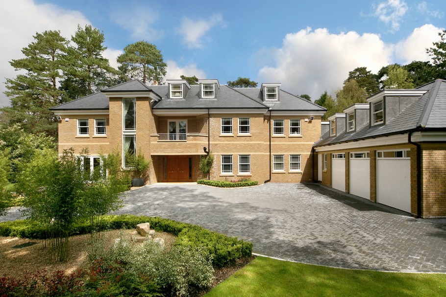 home-for-sale-in-surrey-england-13