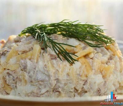 Салат с курицей и сыром