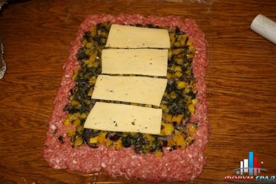 мясной рулет со сладким перцем