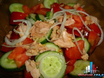 салат с тунцом