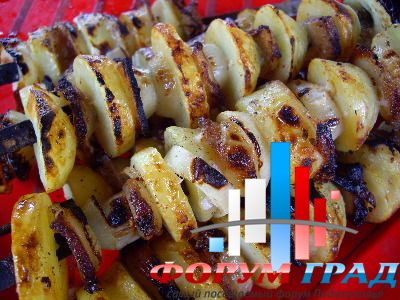 картошка с салом на шампурах