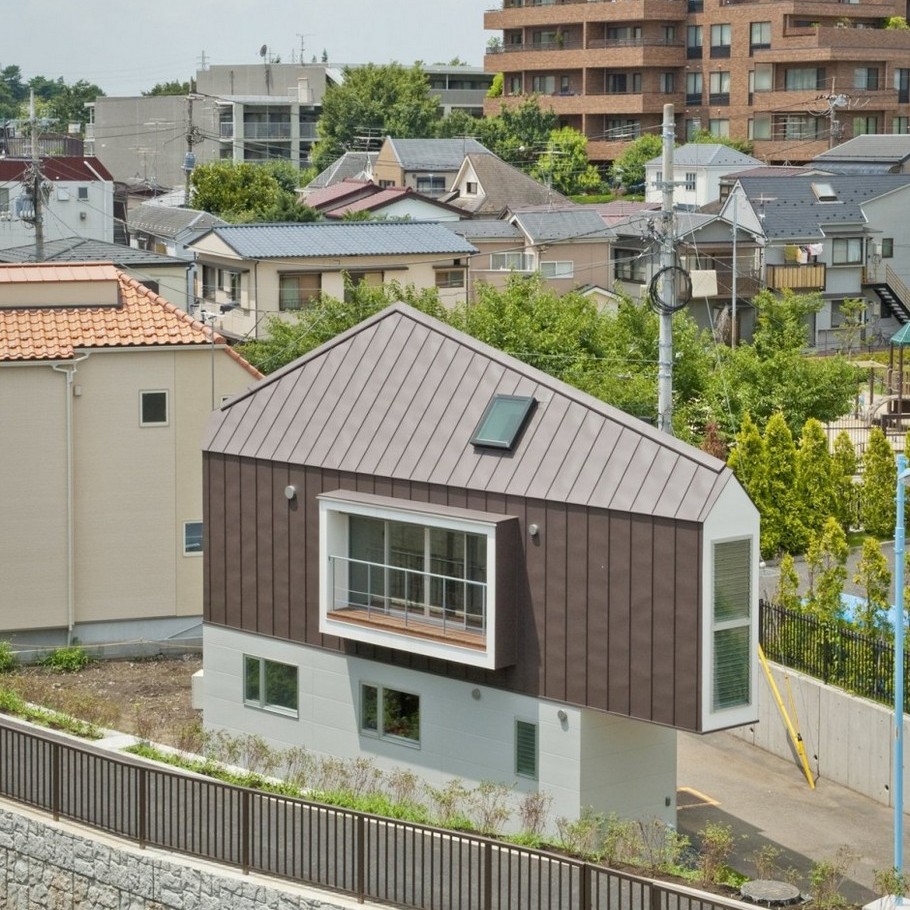 river-side-house-in-horinouchi-by-mizuishi-architect-atelier-05