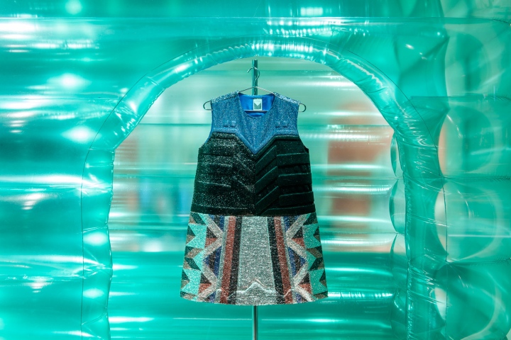 bright-young-things-pop-up-store-and-window-design-paris-london-20