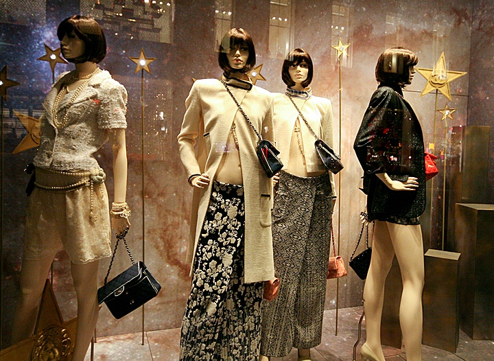 chanel-windows-winter-london-01