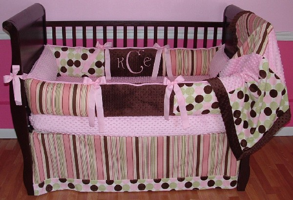 cute-baby-girl-bedding-ideas-08