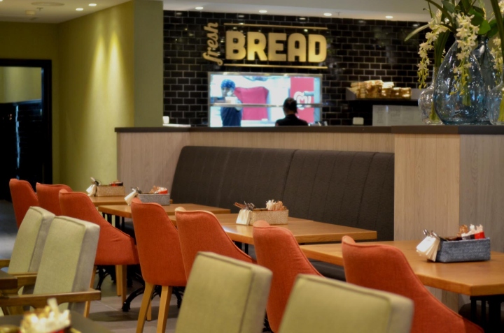 greg-cafe-israel-05
