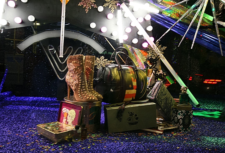 harvey-nichols-windows-winter-london-15