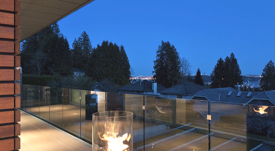 posh-palmerston-residence-with-views-of-the-pacific-canada-10