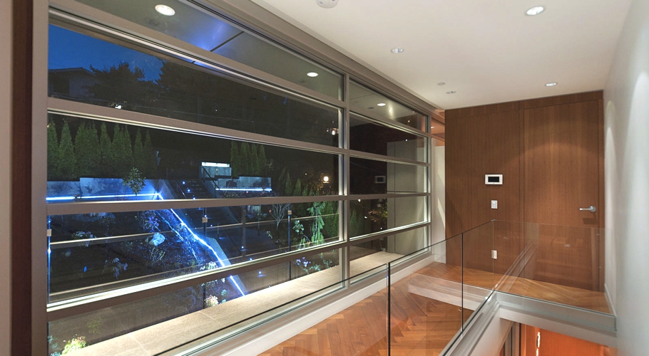 posh-palmerston-residence-with-views-of-the-pacific-canada-13