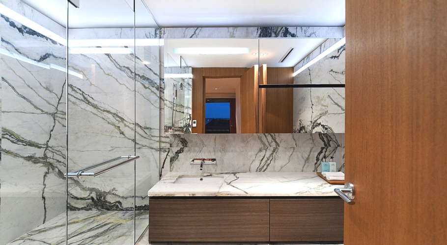 posh-palmerston-residence-with-views-of-the-pacific-canada-16